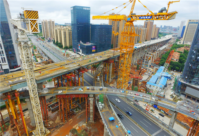 假日施工忙，工程建設(shè)加速度